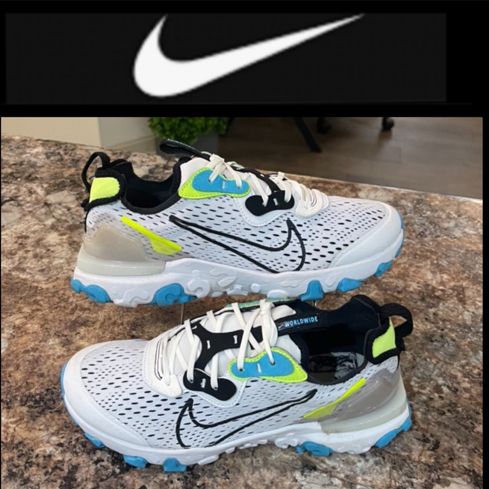 💕sold💕Nike React Vision Sneakers- 7Y/ 
Fits Women’s 8.5.